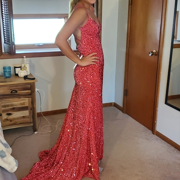 Long formal - Picture 3 of 6